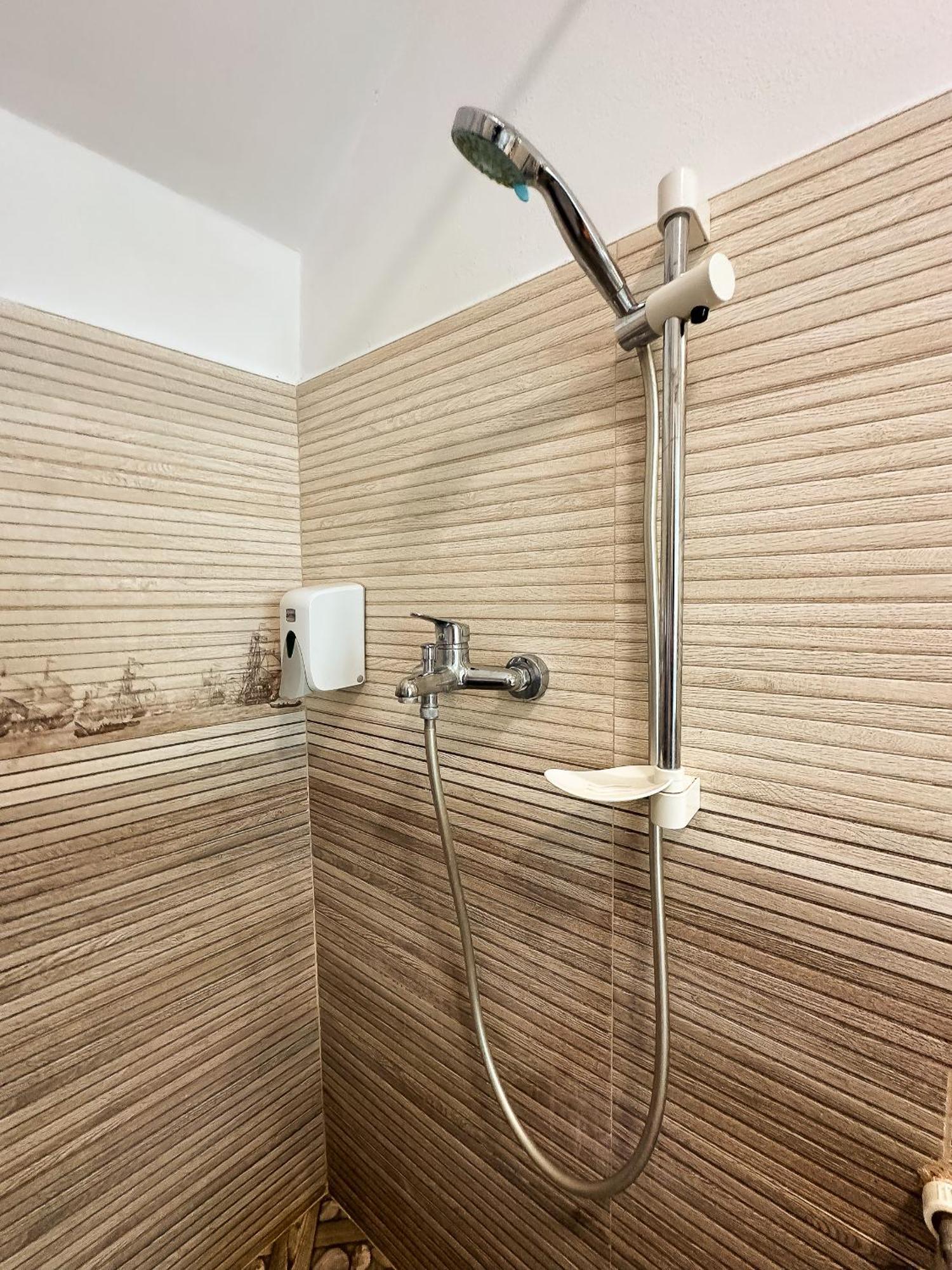 Atrium Apartment Central Free Parking Craiova Exterior foto